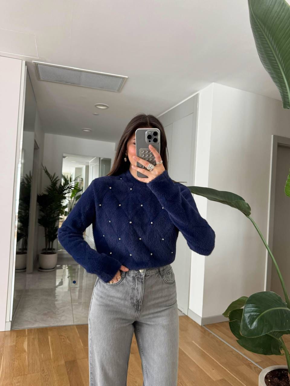 İnci ve Taşlı Kazak